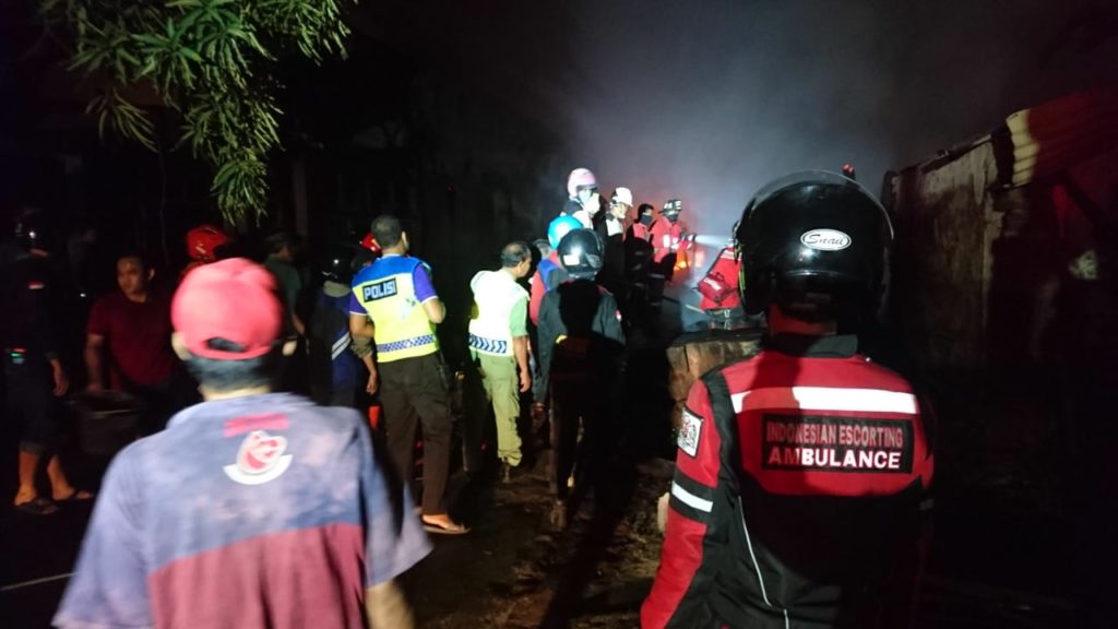 Gudang Mebel dan Dua Rumah di Banyuagung Terbakar