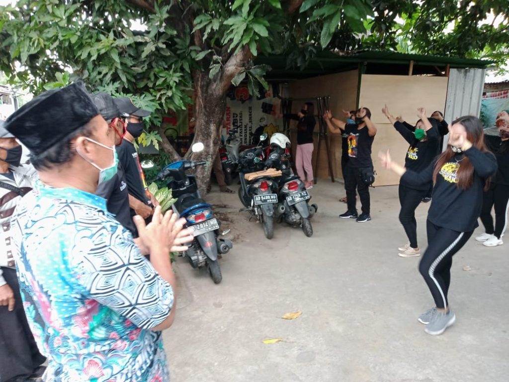 pilkada solo Bajo gelar kampaye dor to dor di laweyan