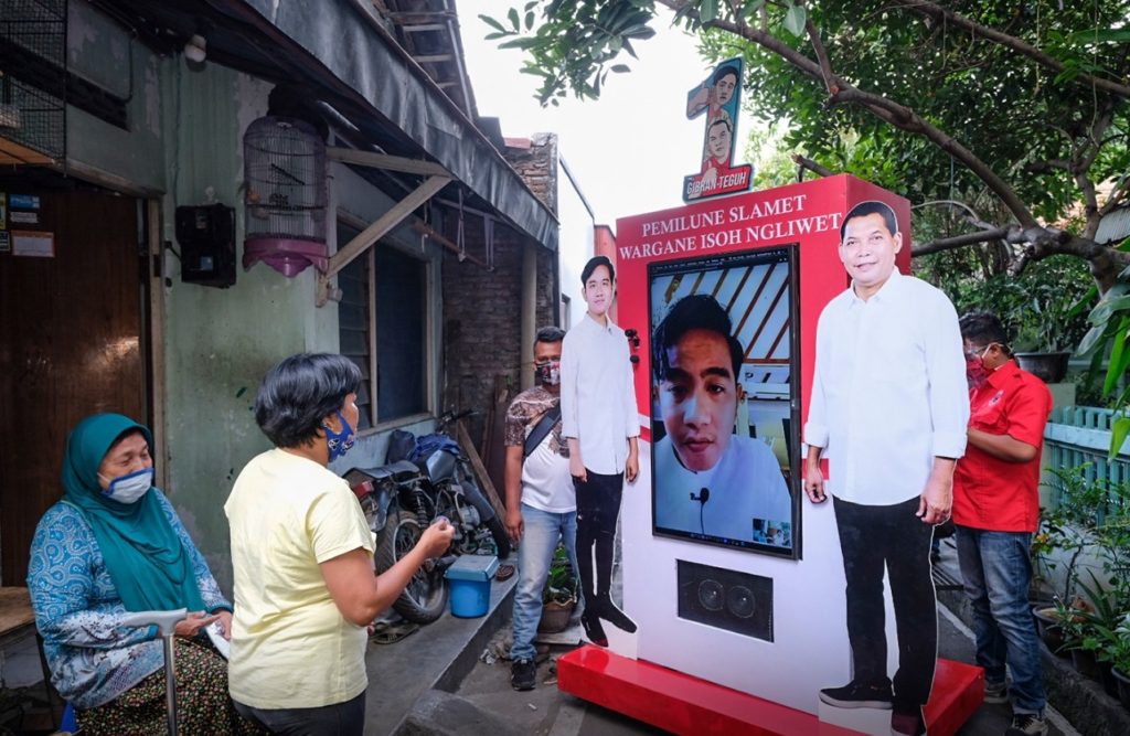 pilkada solo Gibran blusukan online di Serengan
