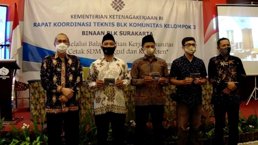 Kemnaker dan BLK Solo Gelar Pelatihan Santri