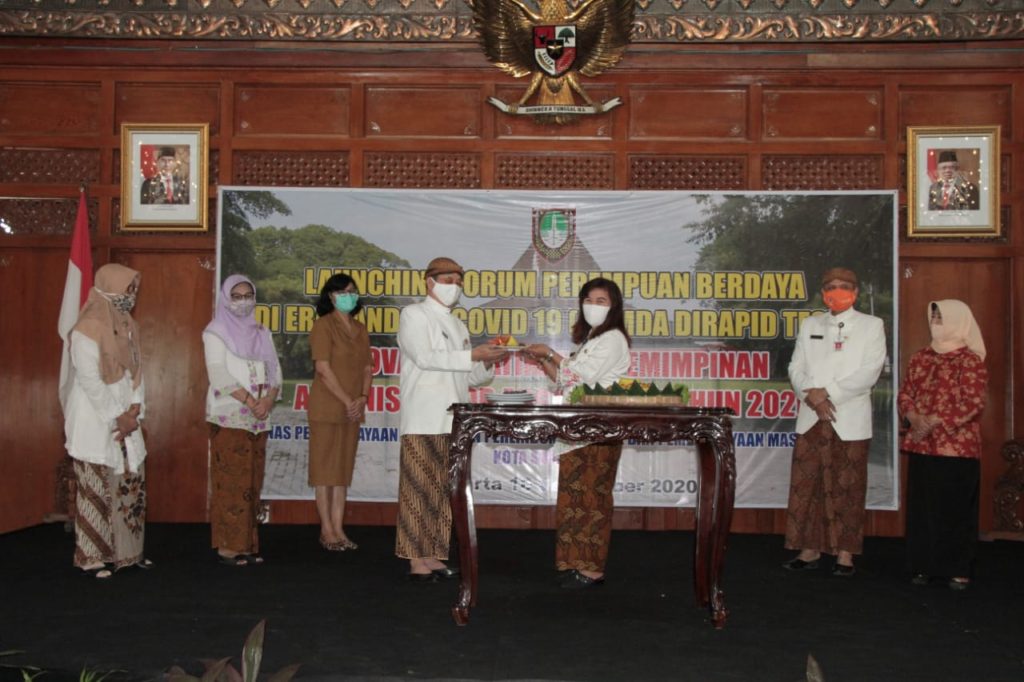 – Pemerintah Kota Surakarta me-launching Inovasi pemberdayaan perempuan “Pemda Dirapid Test” (Perempuan Berdaya di Era Pandemi Covid 19) di Pendapi Gedhe Sala, Balaikota Surakarta, Kamis (10/9/2020).