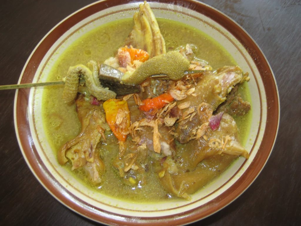 Makan di Warung Rica & Sate Kambing Mas Bangun Pelanggan Cukup Bayar se Ikhlasnya