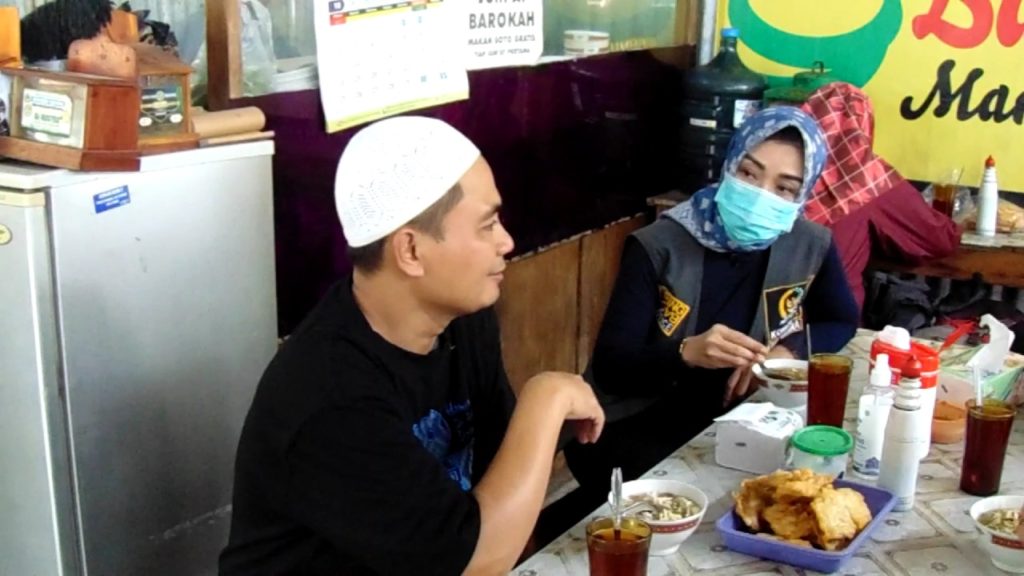 Anggota DPR RI Eva Yuliana bekunjung ke warung soto Bang Jack di Manang Grogol Sukoharjo