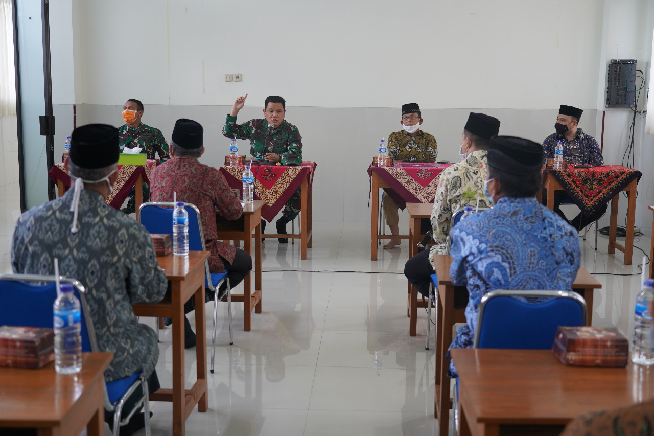 Danrem 074 Warastratama Temui Pengurus LDII di Ponpes Budi Utomo, Rabu (30/9/2020).