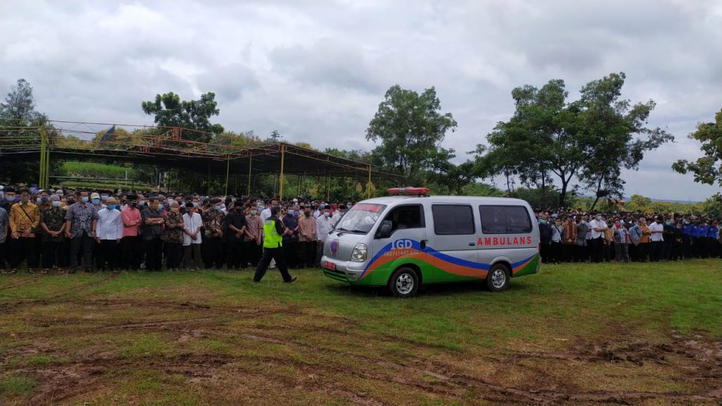 pemakaman Ketua Umum MTA Pusat Ustadz Ahmad Sukino di Mojogedang Karanganyar