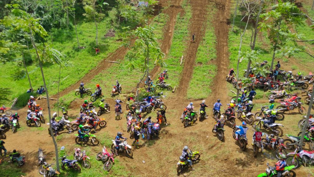 Lawu Trail Community Gelar Baksos pengumpulan dana pembangunan masjid