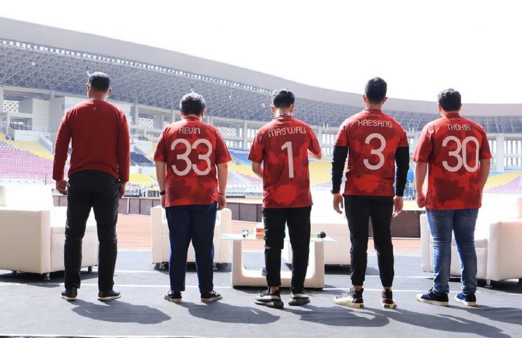 Walikota Solo, Gibran Rakabuming Raka, Sabtu (2032021) menghadiri perkenalan manajemen baru Persis Solo di Stadion Manahan.