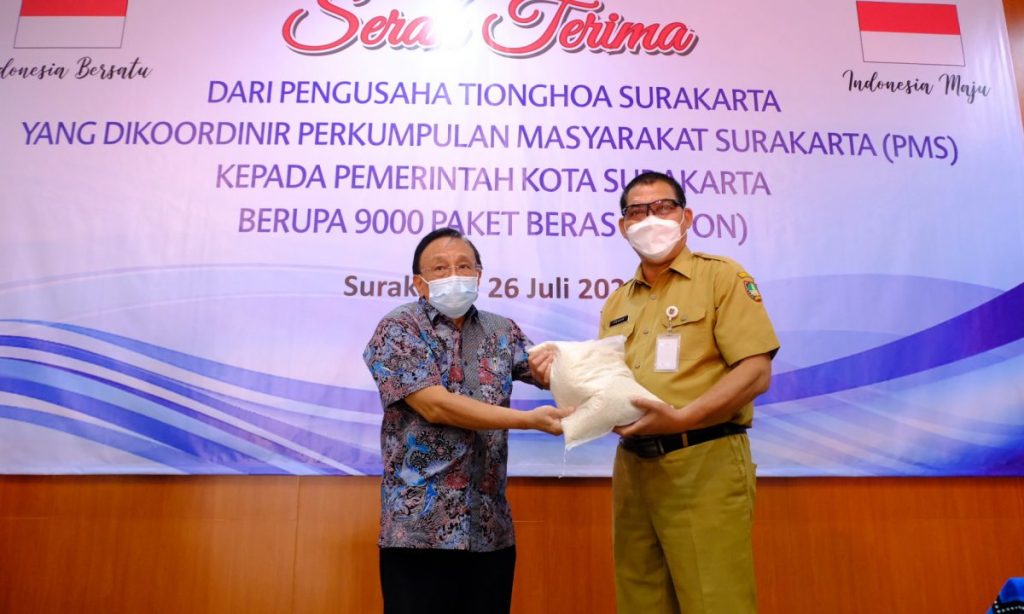 PMS Serahkan 9000 Paket Sembako untuk Warga