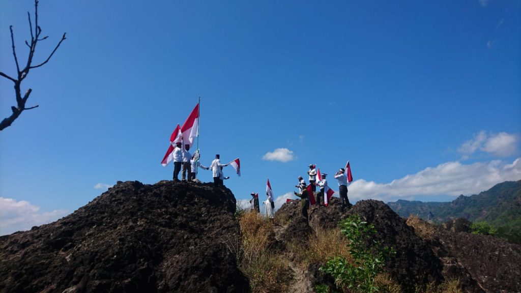 Gema Salam peringati hari kemerdekaan RI di Gunung Sepikul