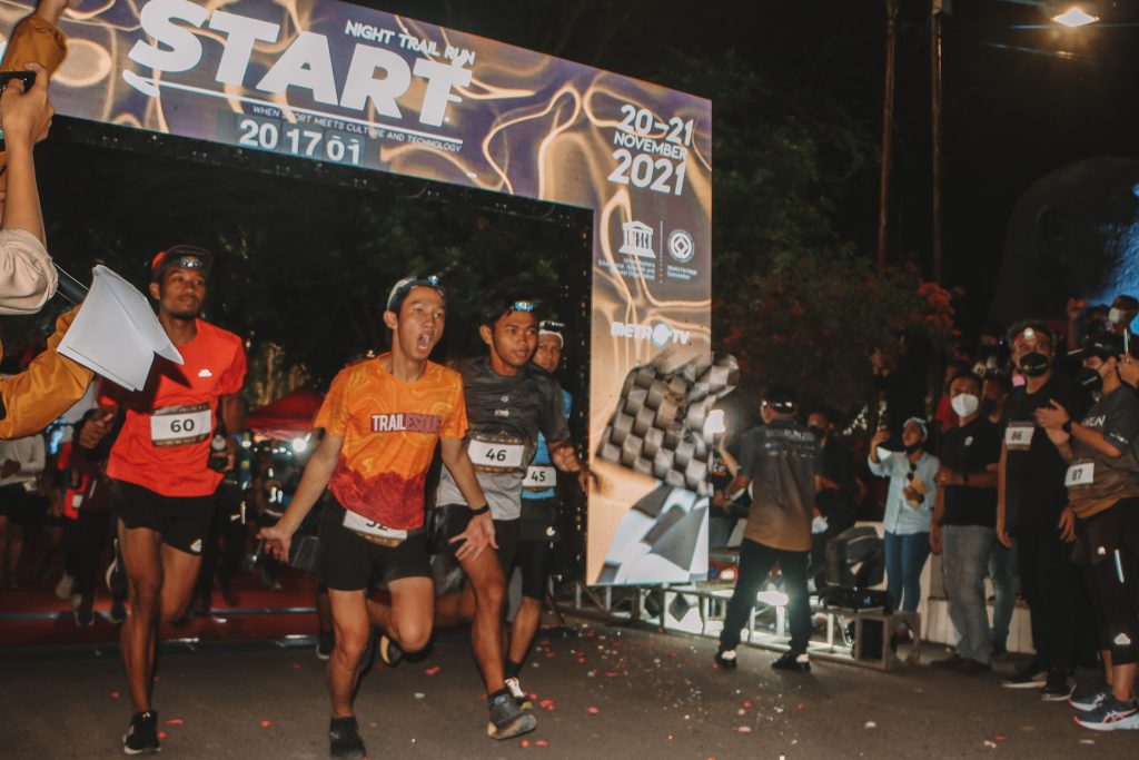 100 Pelari Ramaikan SangiRUN Night Trail Run