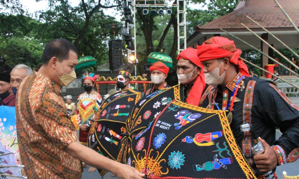 Wakil Walikota Surakarta Teguh Prakosa festival Payung