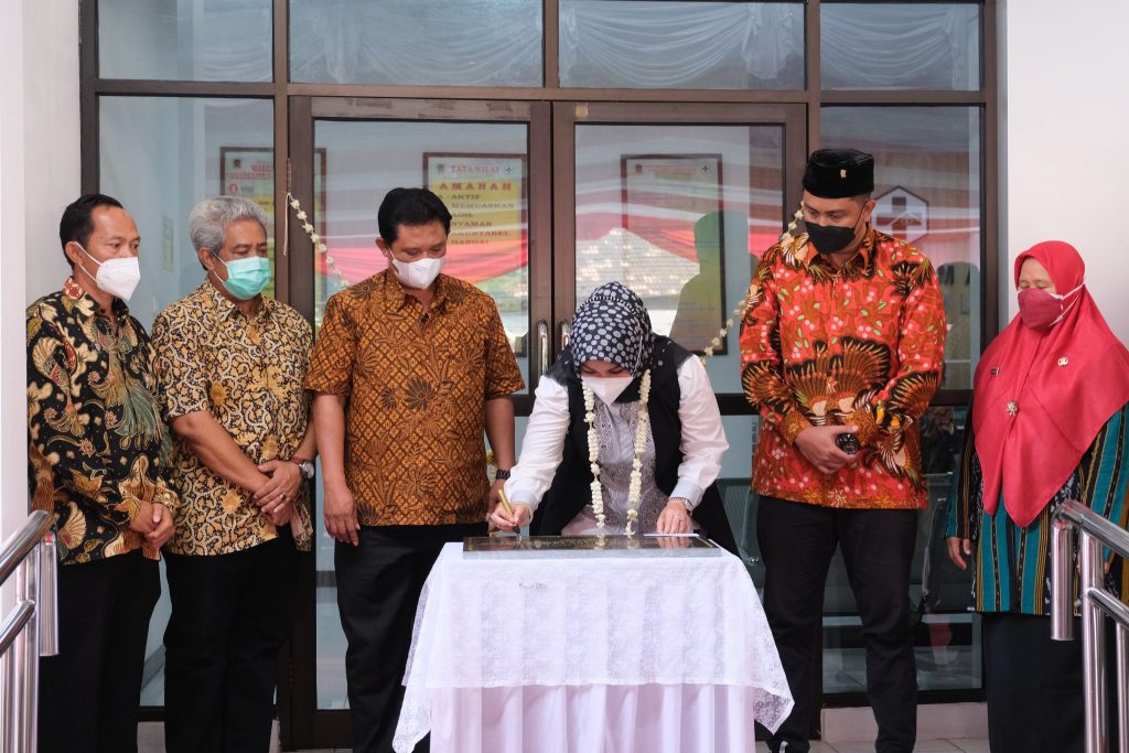 Bupati Klaten resmikan Gedung Puskesmas Jambu Kulon