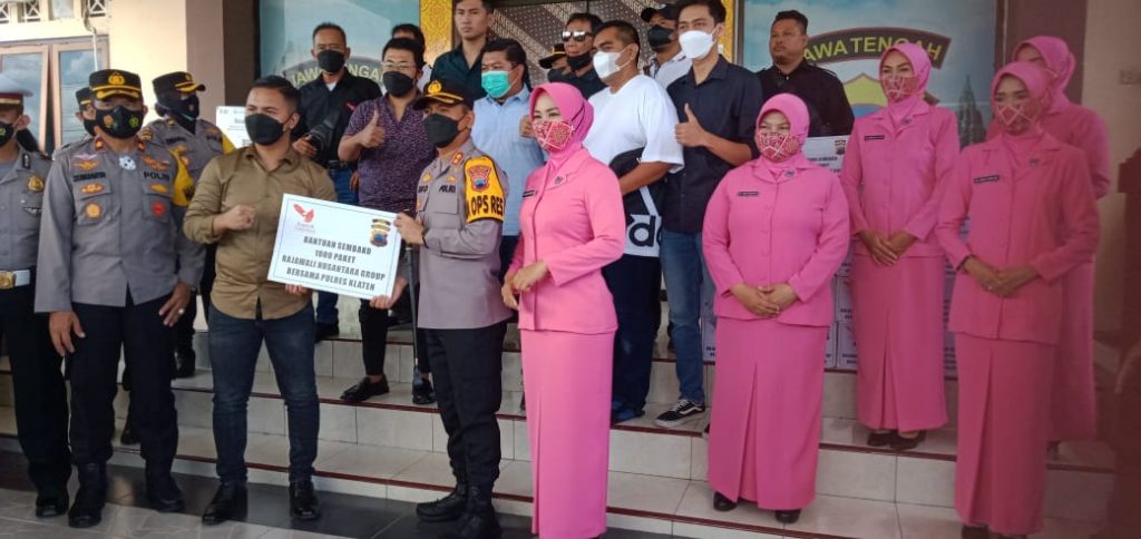 Polres Klaten Bagikan 1000 Paket Sembako