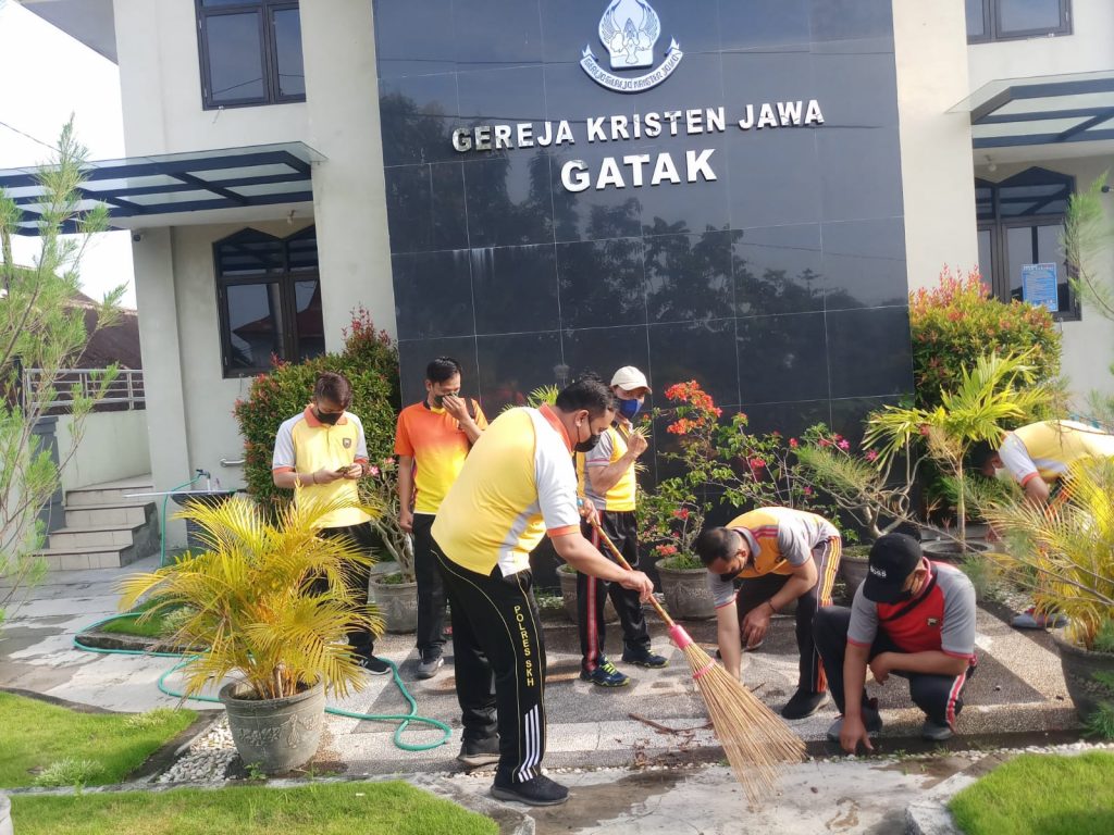 Polres Sukoharjo bersihkan tempat ibadah