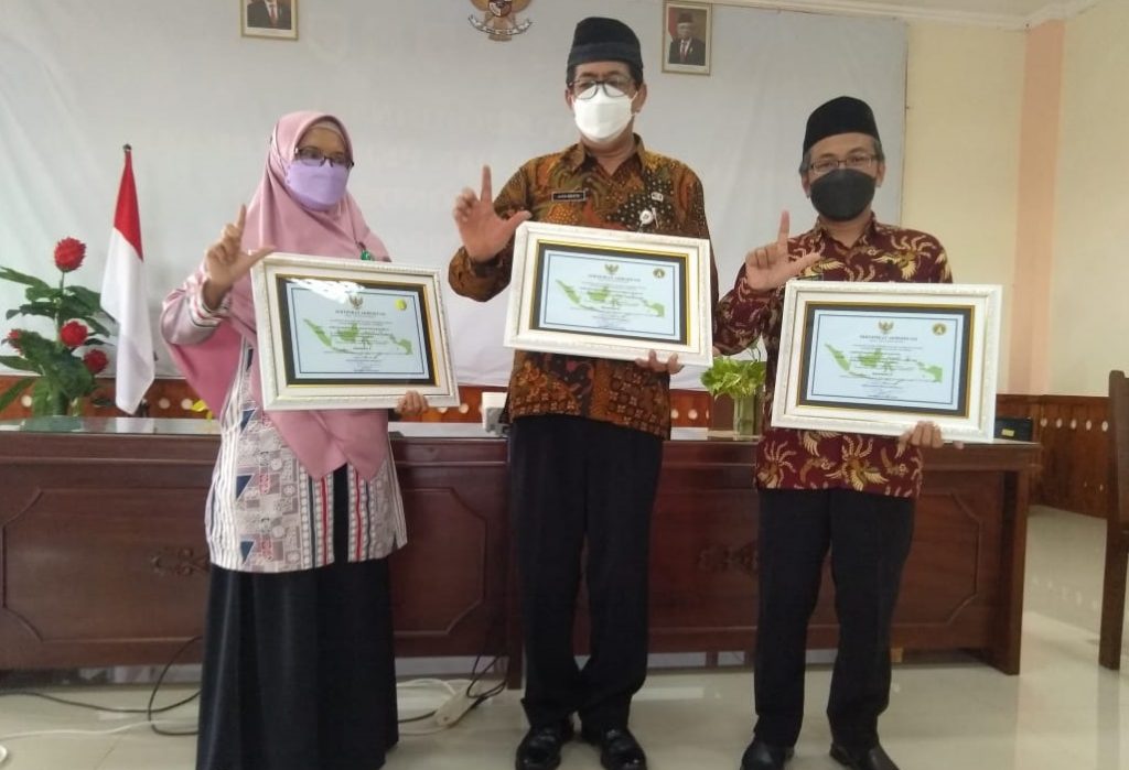Perpustakaan SDIT Nur Hidayah Solo Raih Akreditasi A