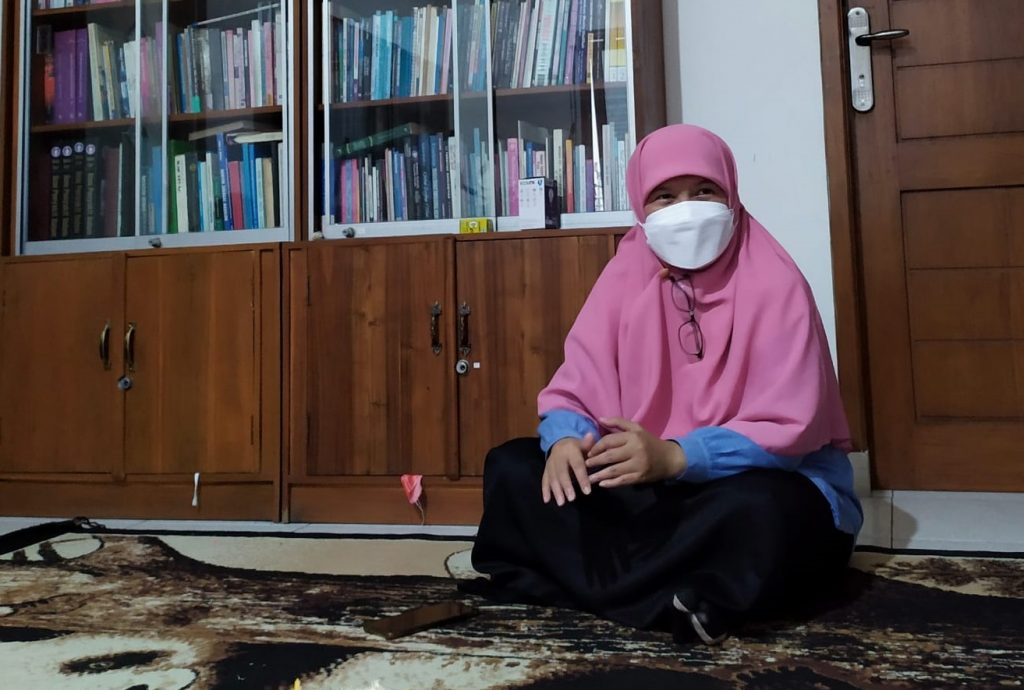 Afifah Afra atau Yeni Mulati