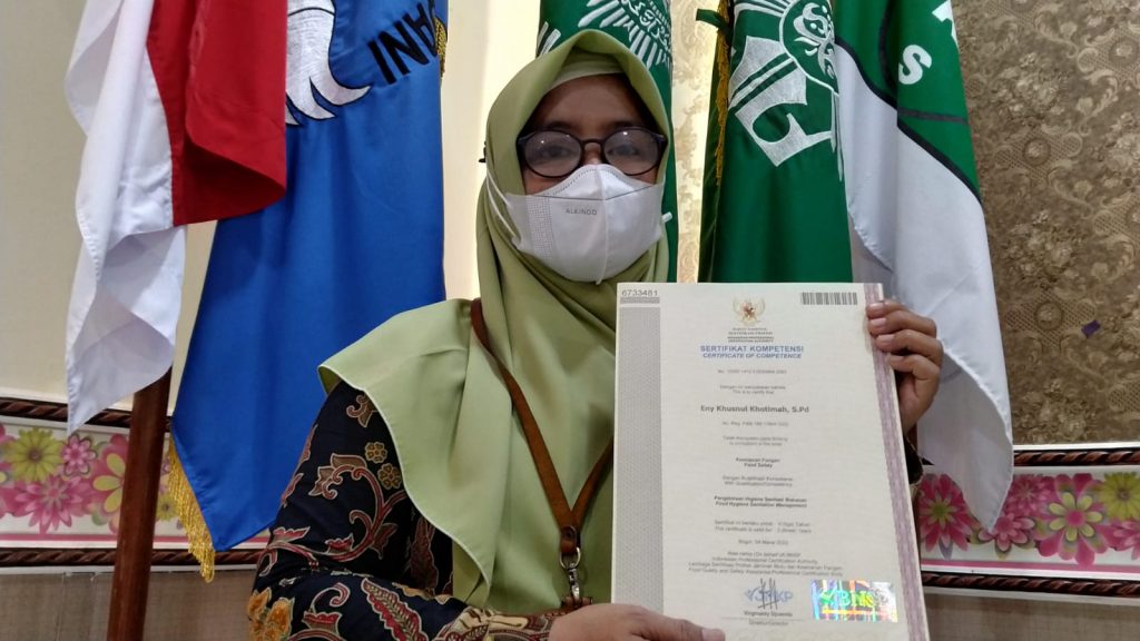Eny Khusnul Khotimah Guru SD Muh 1