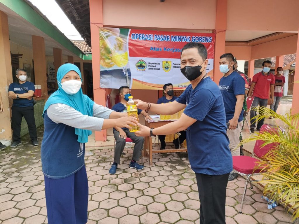 Pemkab Sragen Gelar Operasi Pasar Minyak Goreng