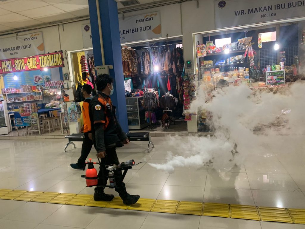 Pengelola Terminal Tirtonadi Gelar fooging