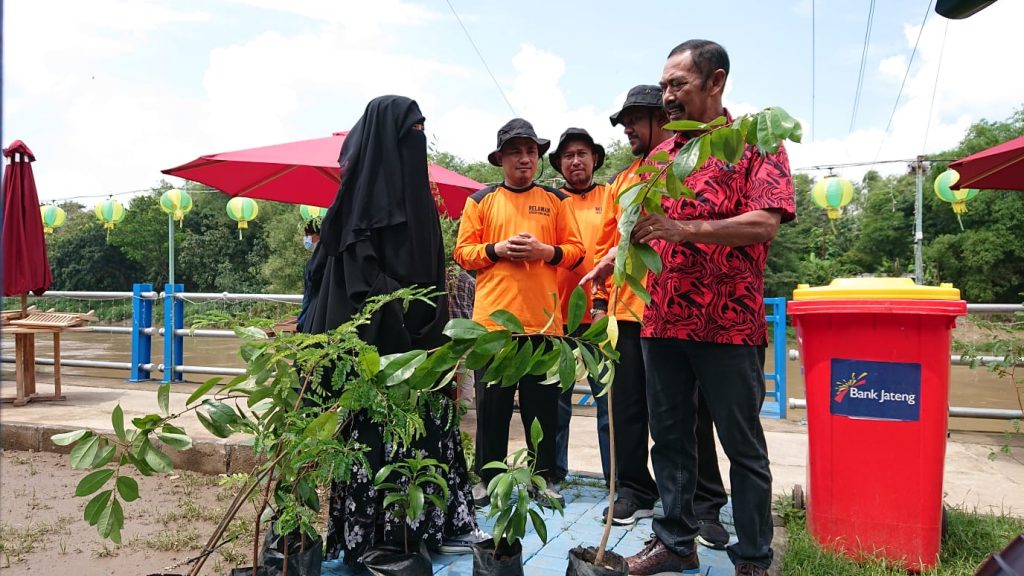 Gema Salam tanam pohon