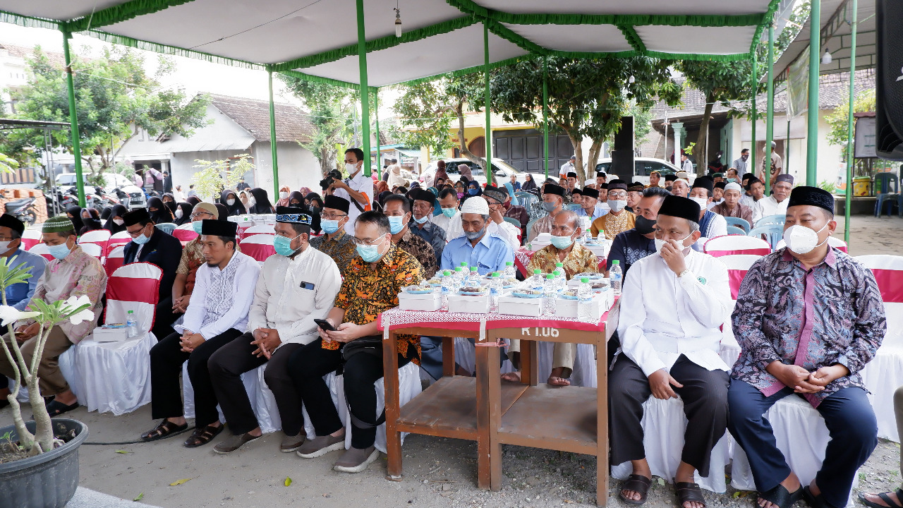 Tamu udangan Peresmian Pembangunan PPTQ Nur Hidayah