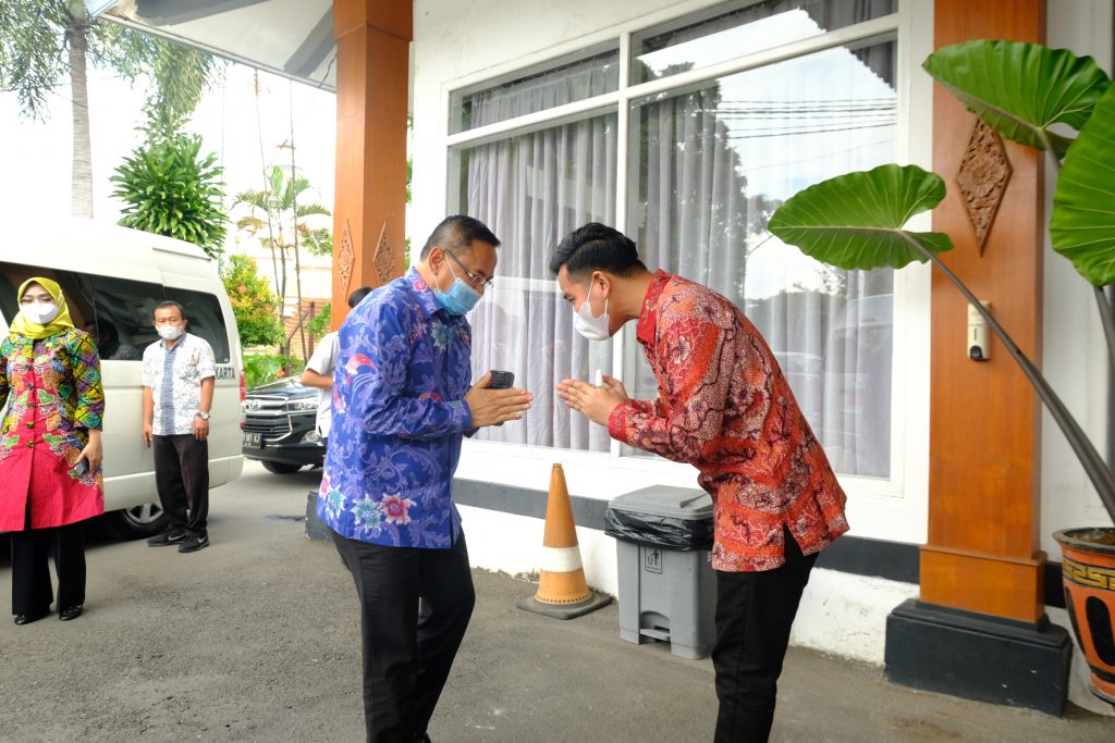 Walikota Surakarta di Stasiun