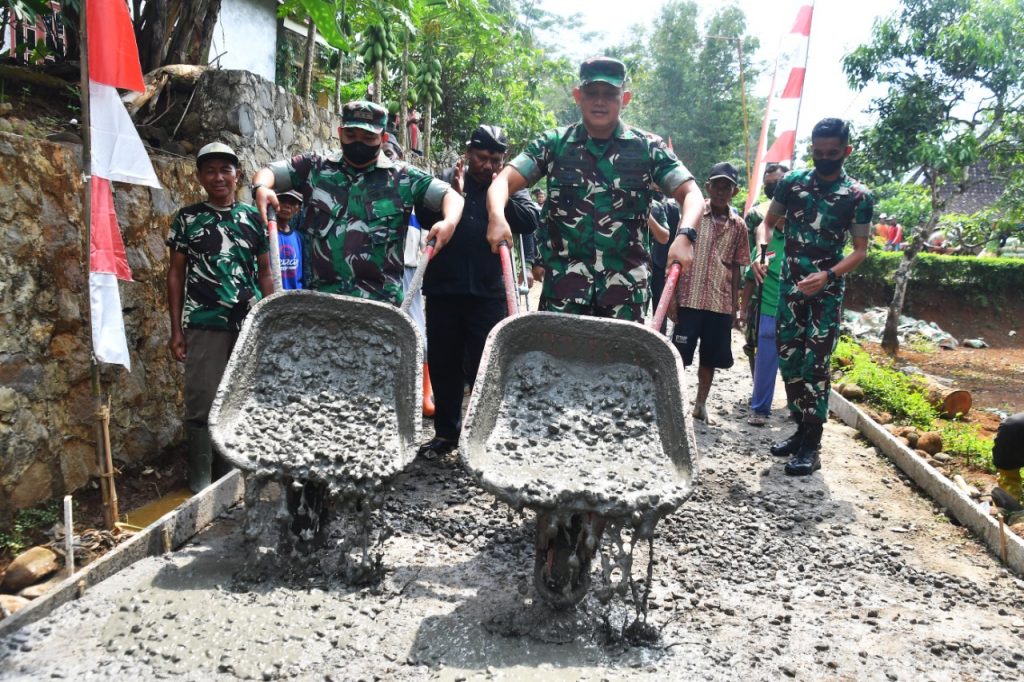 Danrem Kolonel Inf Achirud