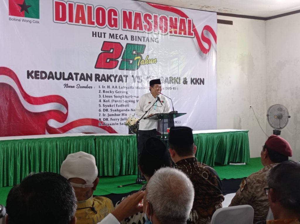 Ketua Mega Bintang, Boyamin Saiman