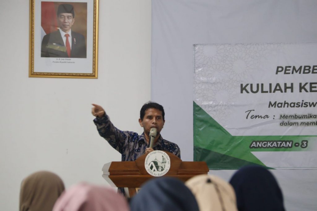 Ketua Yayasan AQL Islamic Center, Buya Iswahyudi
