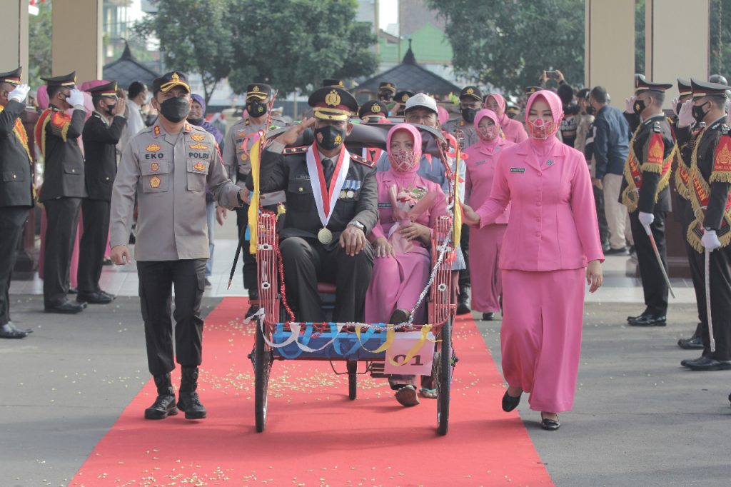 Polres Klaten Gelar Upacara Purna Bakti