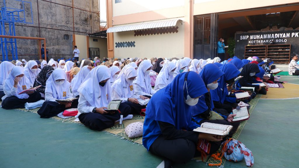 Ratusan Siswa SMP Muh PK Khataman Al-Quran