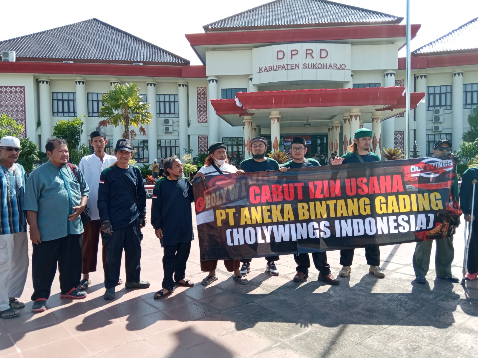 Warga Grogol datangi DPRD Sukoharjo