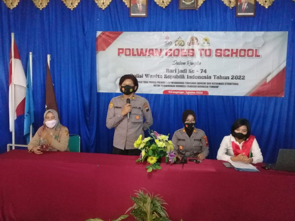 Polwan di SMK Wikarya