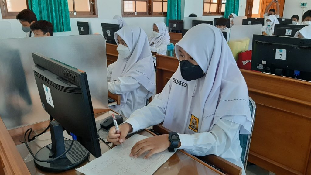 SMP Muhammadiyah PK Gelar Try Out AKM