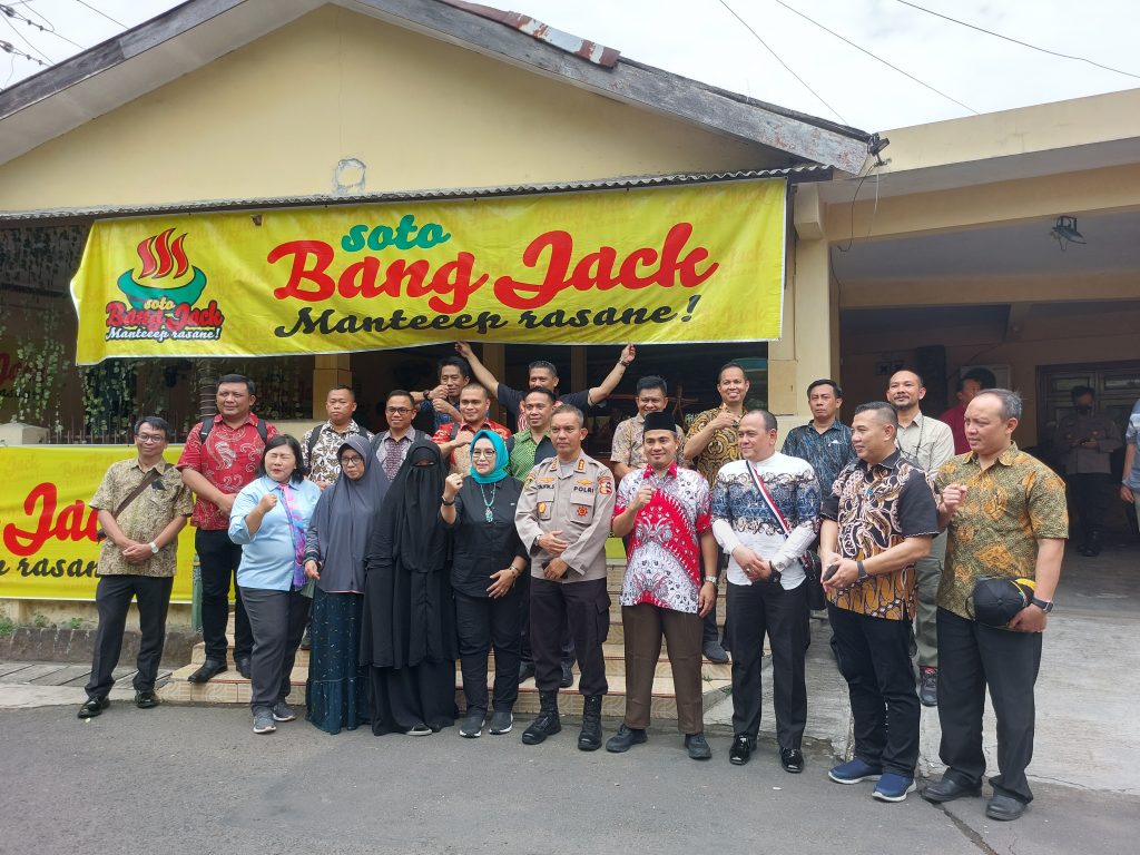 Peserta Pelatihan Kepemimpinan Nasional Kunjungi Gema Salam