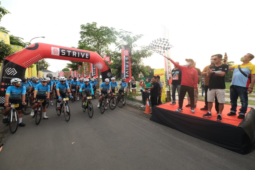 Peserta Strive Tour de Surakarta