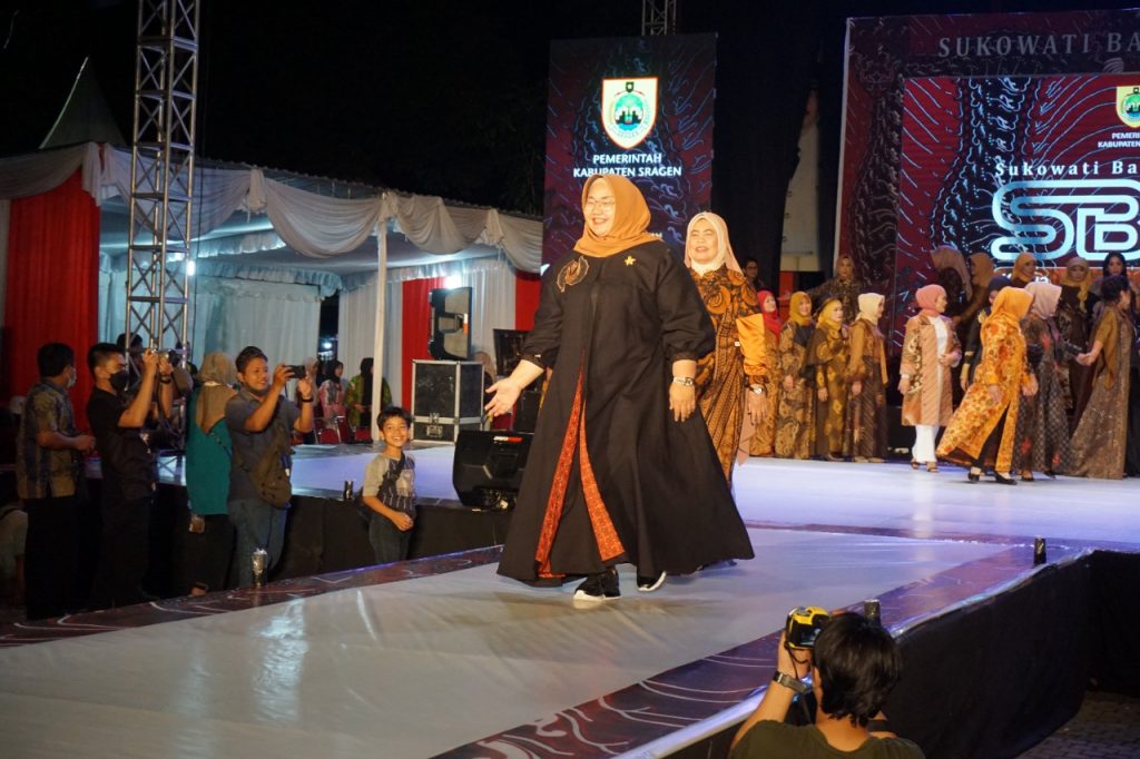 Bupati Sragen batik