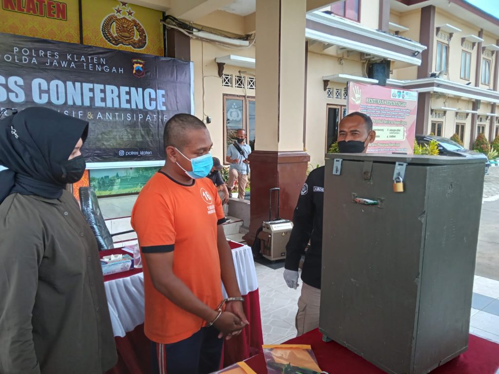 Warga Jatinom Nekat Maling Kotak Infak