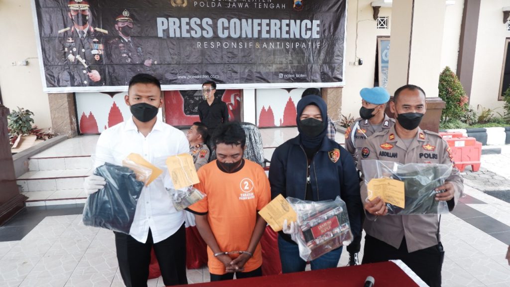 Warga Juwiring Bobol Kios