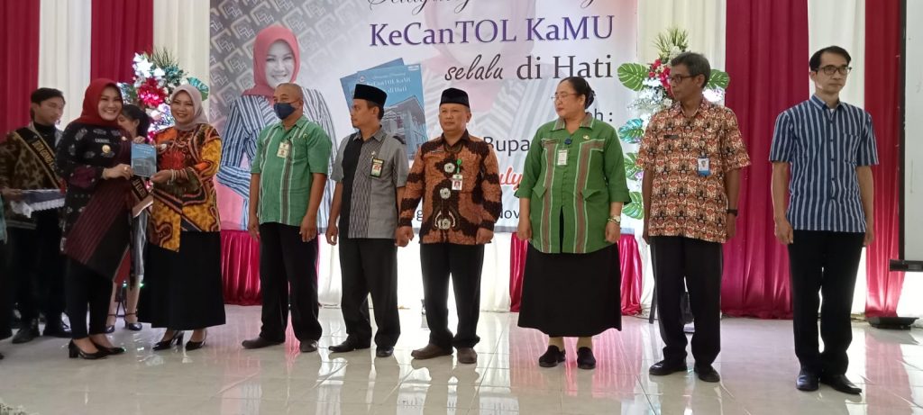 Bupati Klaten Buku KeCanTOL KaMU