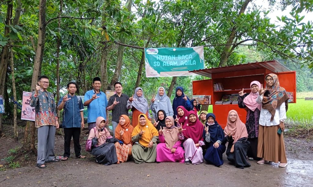 Hutan Baca SD Alam Aqila