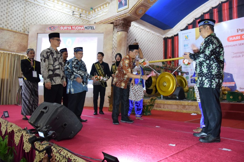 Kepala Bidang Pembinaan SMK Dinas Pendidikan Provinsi Jawa Tengah, Ainur Rojik