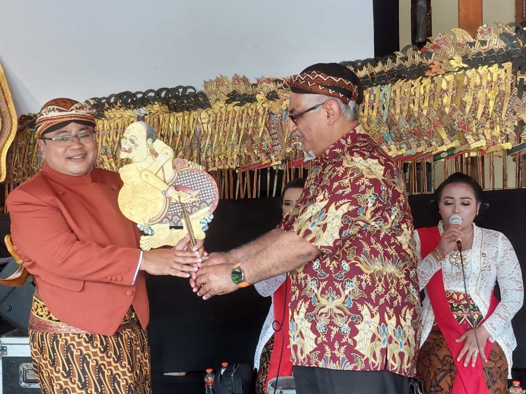 Qutly Alkatiri dan Ki Bagong Darmono