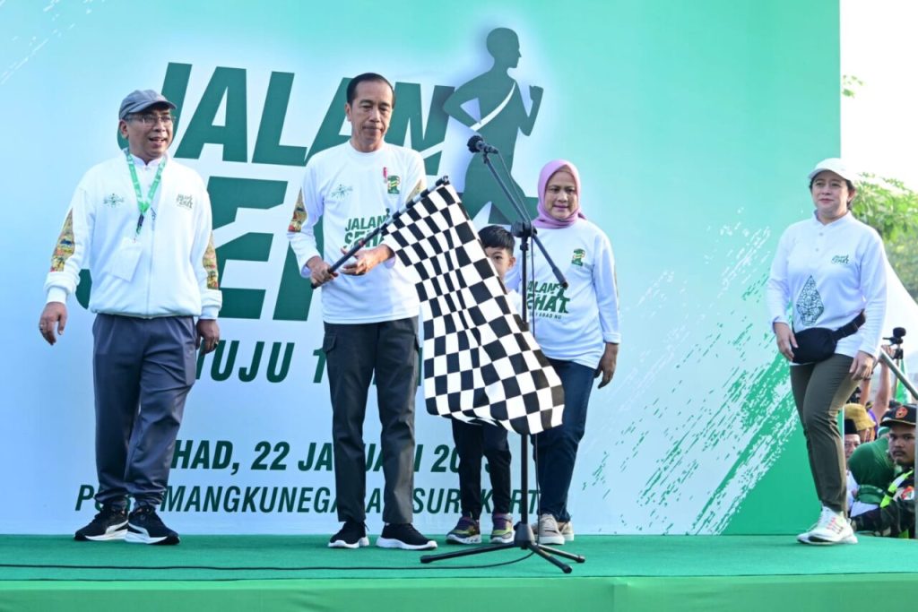 Presiden Jokowi jalan sehat