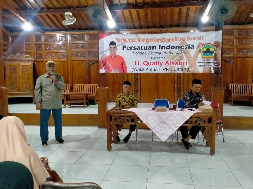 Quatly persatuan bangsa