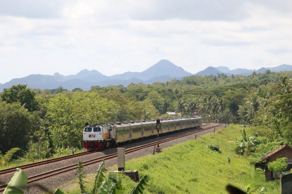 kereta Panoramic 2