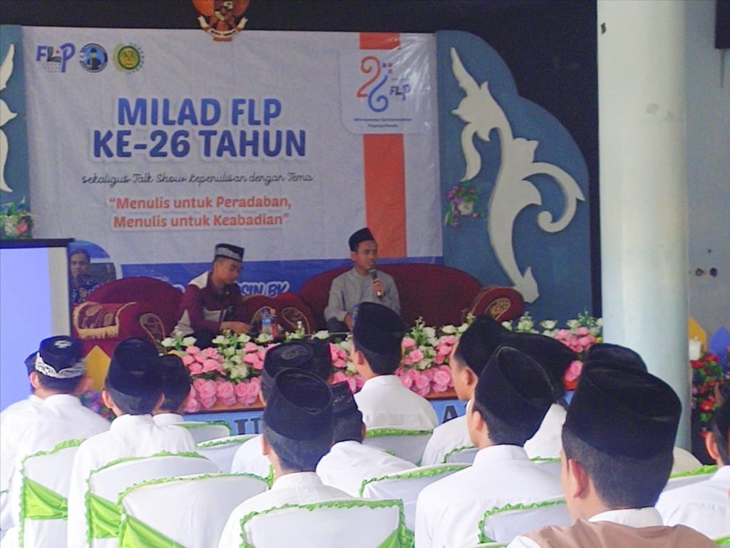 Ketua FLP Jatim Muchlisin BK
