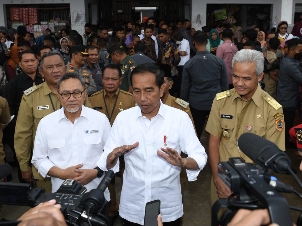 Presiden Jokowi di Pasar Cepogo
