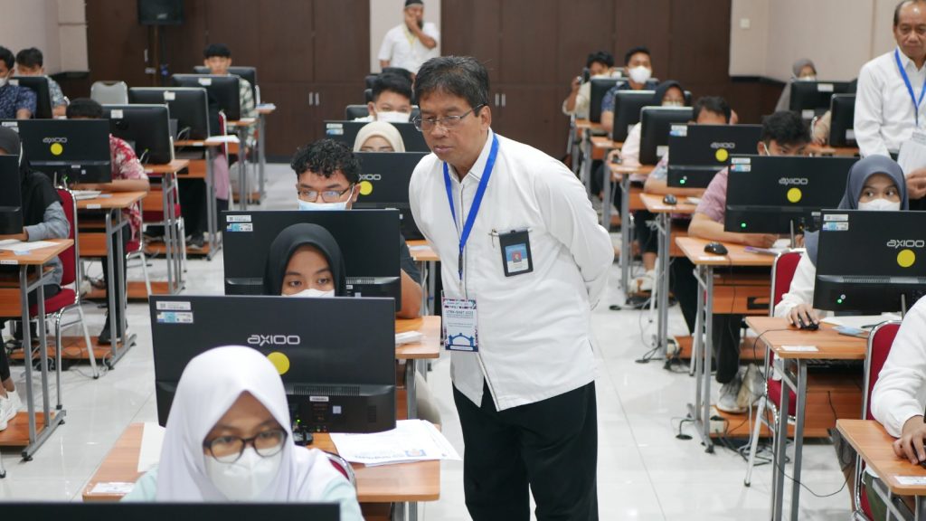 Peserta UTBK UNS