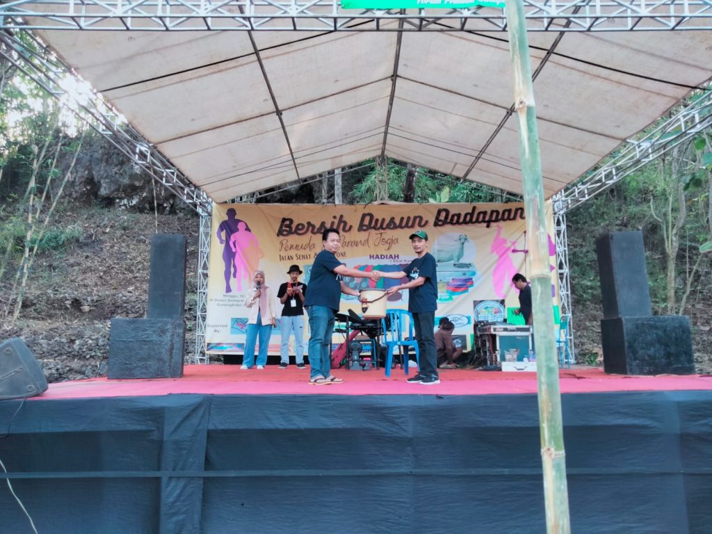 Warga Padukuhan Dadapan
